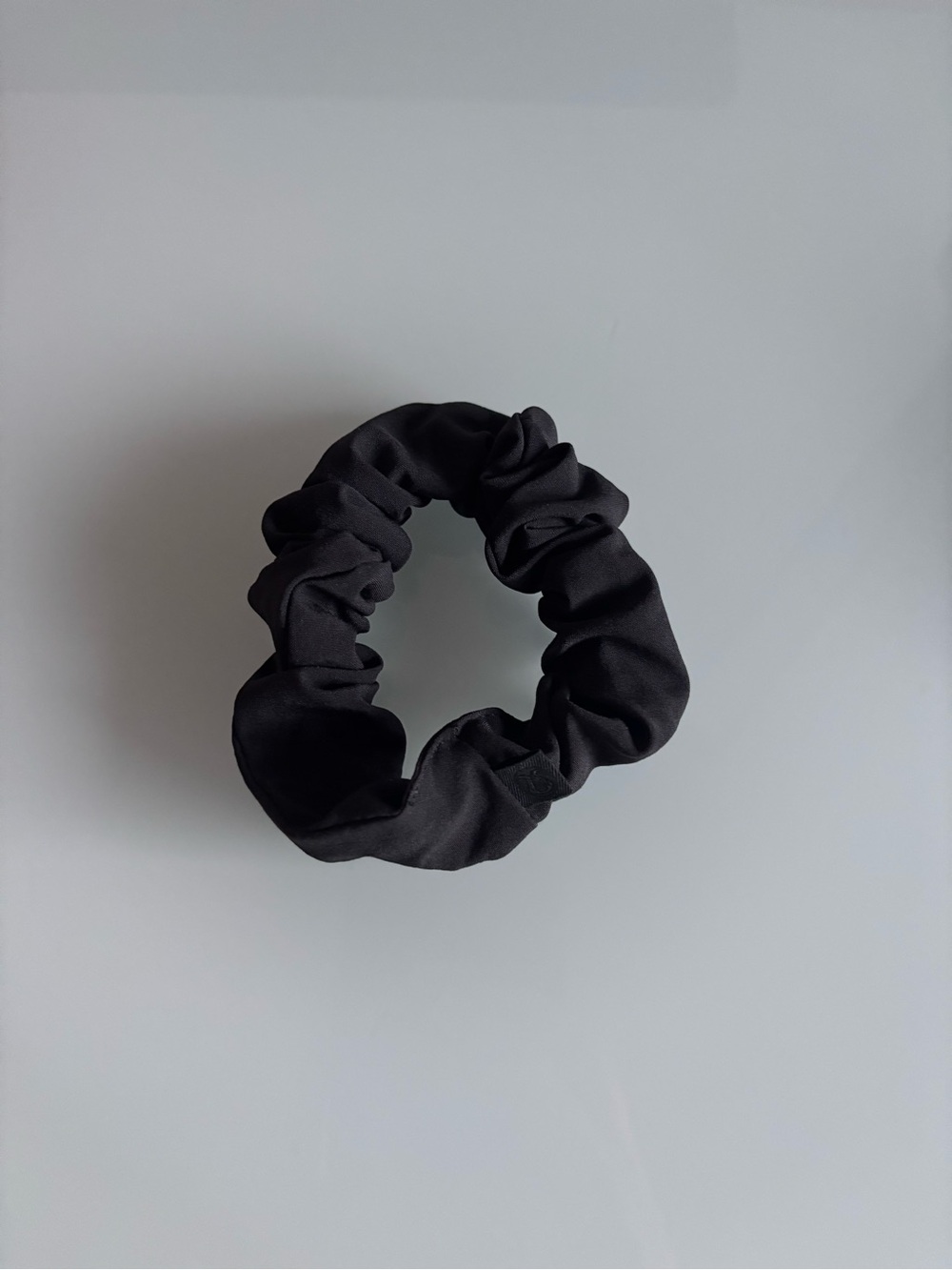 Lululemon Uplifting Scrunchie black